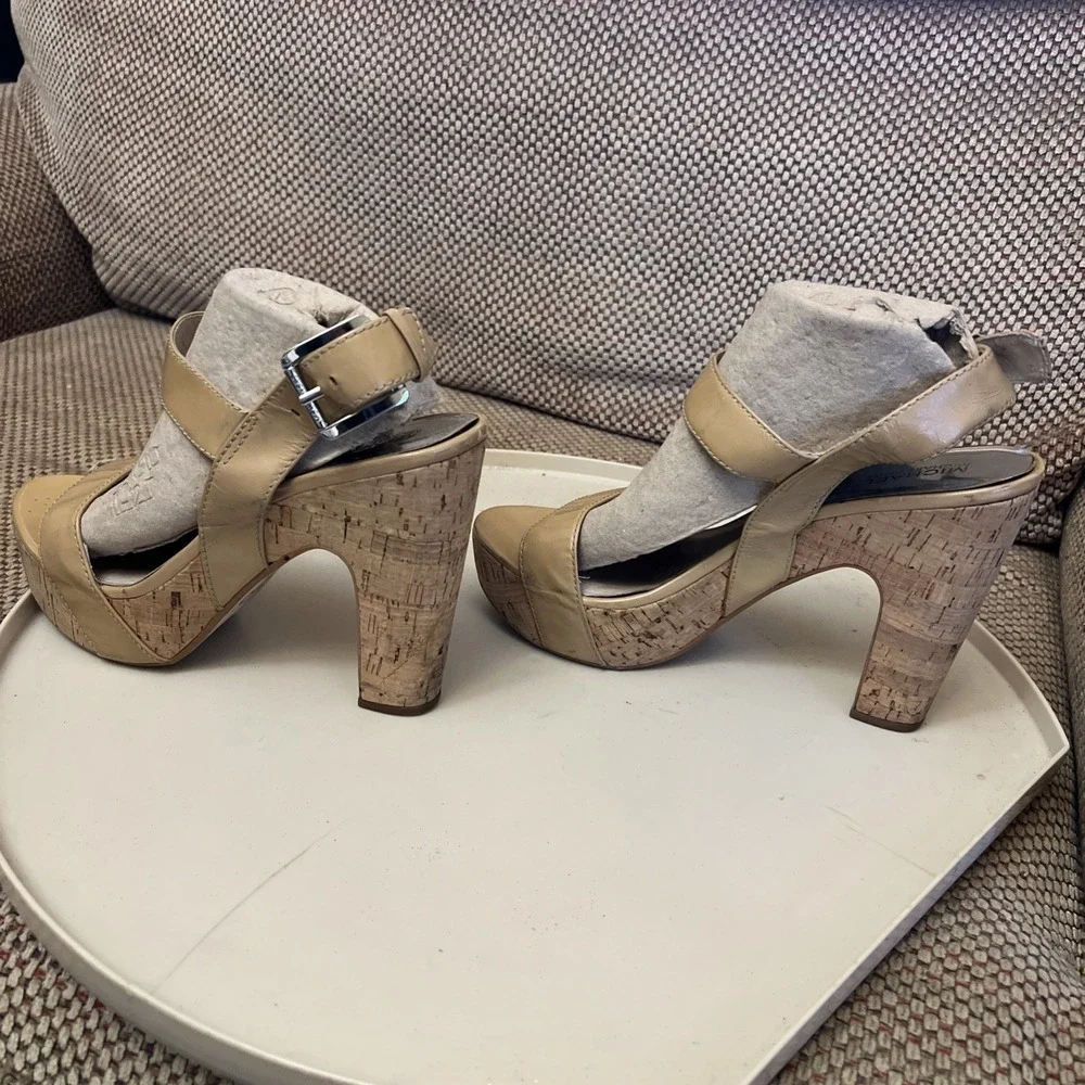 Michael Kors Ivana Platform Sandals Heels Women Size 9.5 M Nude